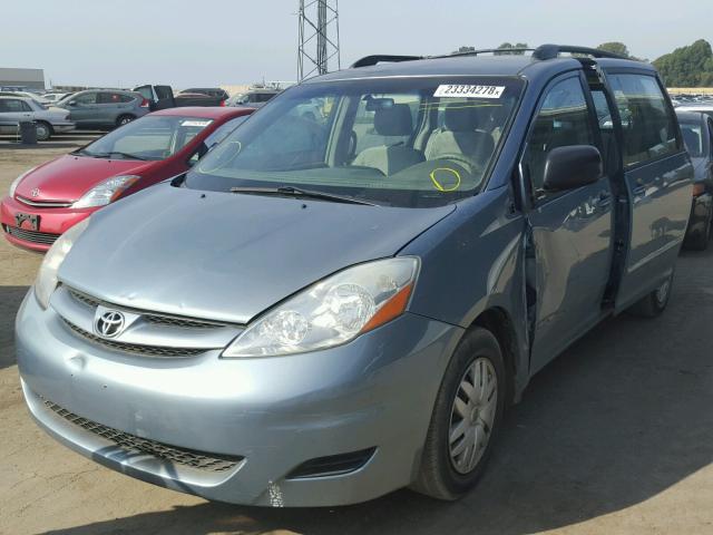 5TDZK23C37S000715 - 2007 TOYOTA SIENNA CE BLUE photo 2