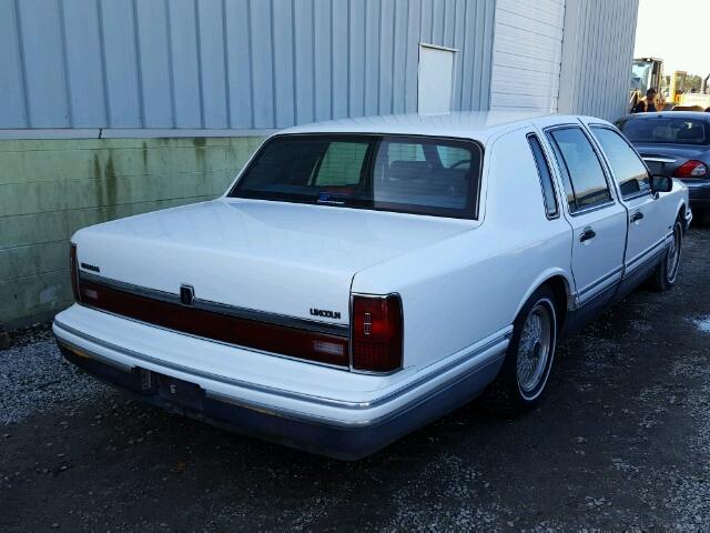 1LNLM82W9RY779362 - 1994 LINCOLN TOWN CAR S WHITE photo 4