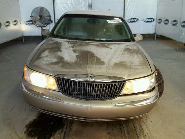 1LNHM97V62Y664266 - 2002 LINCOLN CONTINENTA TAN photo 9