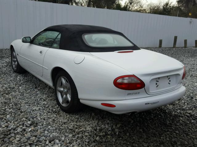 SAJGX2045XC040674 - 1999 JAGUAR XK8 WHITE photo 3