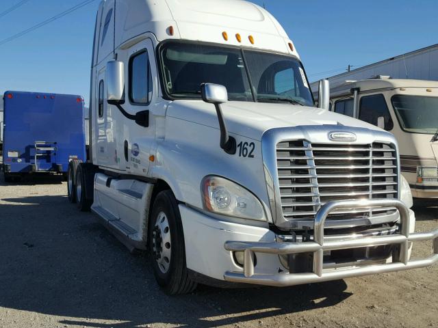 1FUJGLDRXBSBA8411 - 2011 FREIGHTLINER CASCADIA 1 WHITE photo 1
