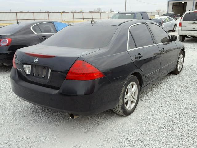 1HGCM56386A119032 - 2006 HONDA ACCORD SE BLACK photo 4