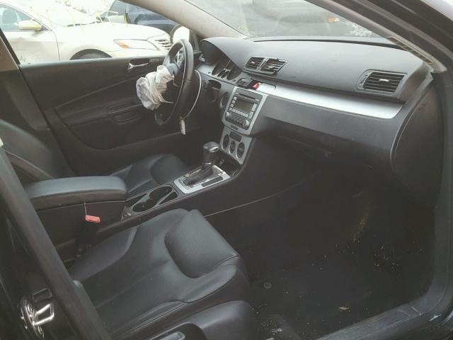 WVWAK73C38E078266 - 2008 VOLKSWAGEN PASSAT KOM BLACK photo 5