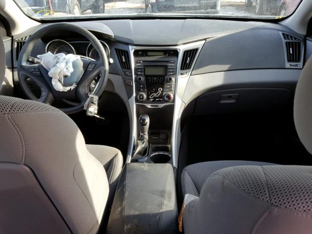 5NPEB4ACXDH566482 - 2013 HYUNDAI SONATA GLS GRAY photo 9