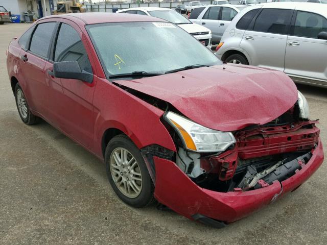 1FAHP35N39W147949 - 2009 FORD FOCUS SE RED photo 1