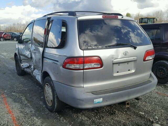 4T3ZF13C82U415714 - 2002 TOYOTA SIENNA LE SILVER photo 3