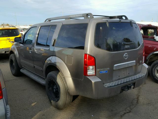 5N1AR18W05C711627 - 2005 NISSAN PATHFINDER SILVER photo 3