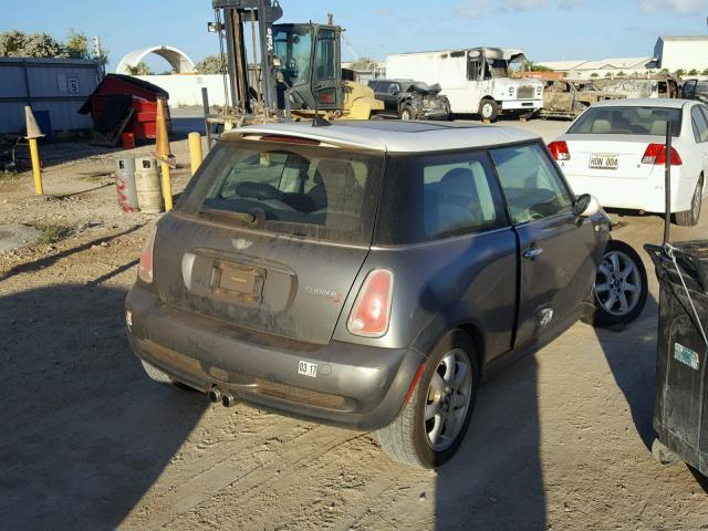 WMWRE33575TG96119 - 2005 MINI COOPER S GRAY photo 4