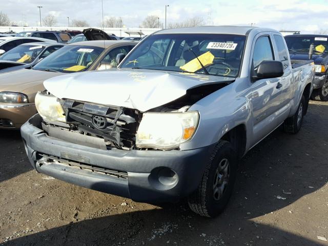 5TETX22N16Z219183 - 2006 TOYOTA TACOMA ACC SILVER photo 2