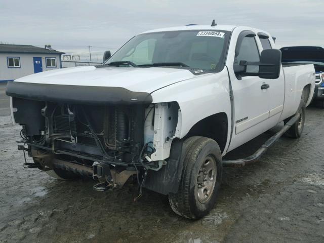 1GCHK29K27E518251 - 2007 CHEVROLET SILVERADO WHITE photo 2