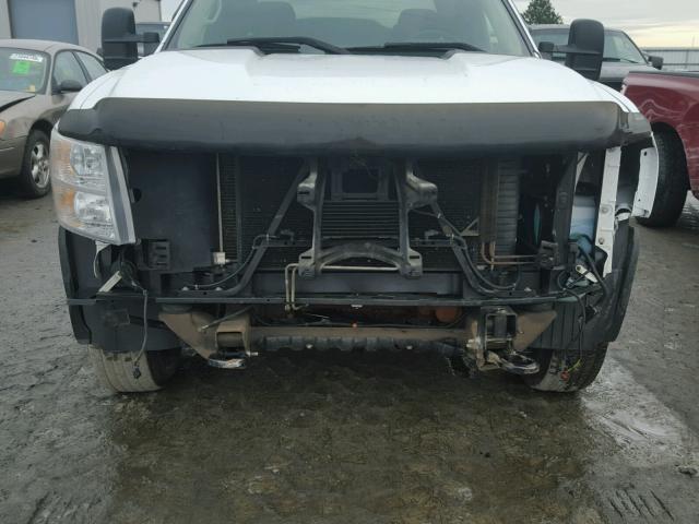 1GCHK29K27E518251 - 2007 CHEVROLET SILVERADO WHITE photo 9