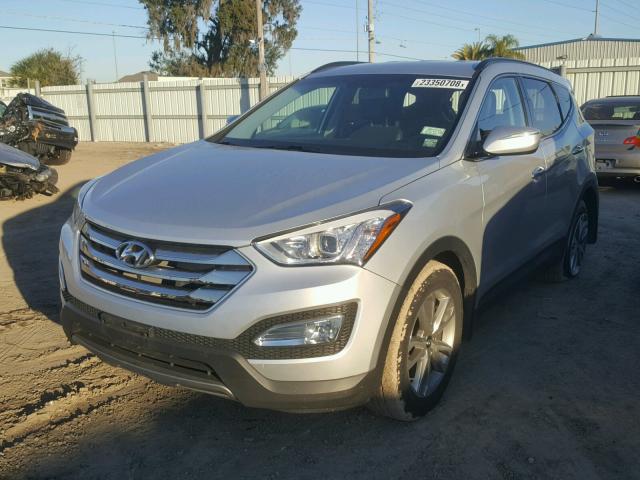 5XYZUDLA4GG311183 - 2016 HYUNDAI SANTA FE S SILVER photo 2