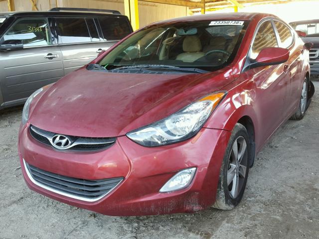 5NPDH4AE0DH233915 - 2013 HYUNDAI ELANTRA GL RED photo 2