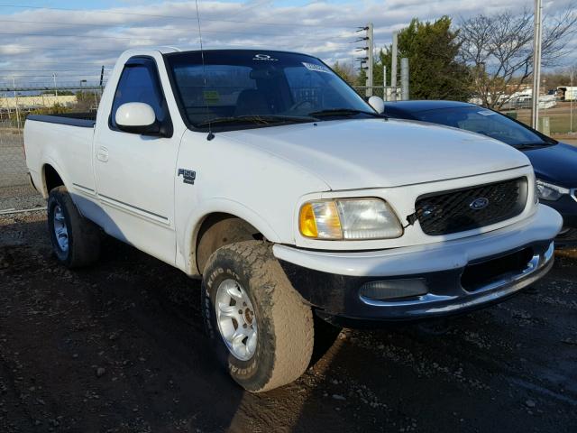 1FTRF18L7WNB21744 - 1998 FORD F150 WHITE photo 1