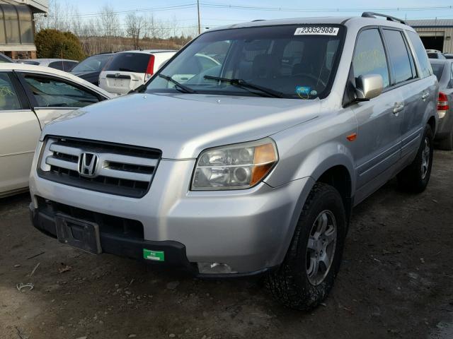 5FNYF18586B004735 - 2006 HONDA PILOT EX SILVER photo 2