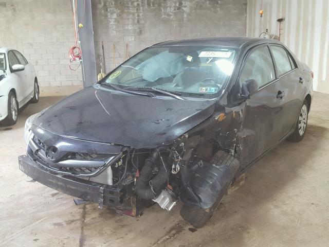 2T1BU4EE9DC052733 - 2013 TOYOTA COROLLA BA BLACK photo 2