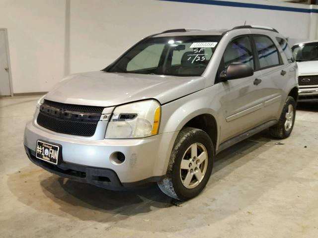 2CNDL23F876232752 - 2007 CHEVROLET EQUINOX LS SILVER photo 2