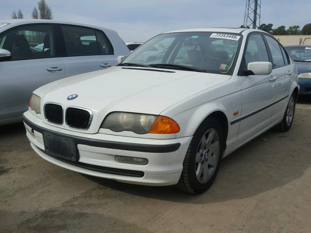 WBAAM3337XFP63038 - 1999 BMW 323I AUTOM WHITE photo 2