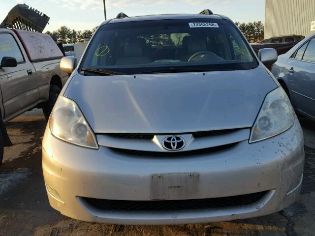 5TDZA22C36S568689 - 2006 TOYOTA SIENNA XLE SILVER photo 9