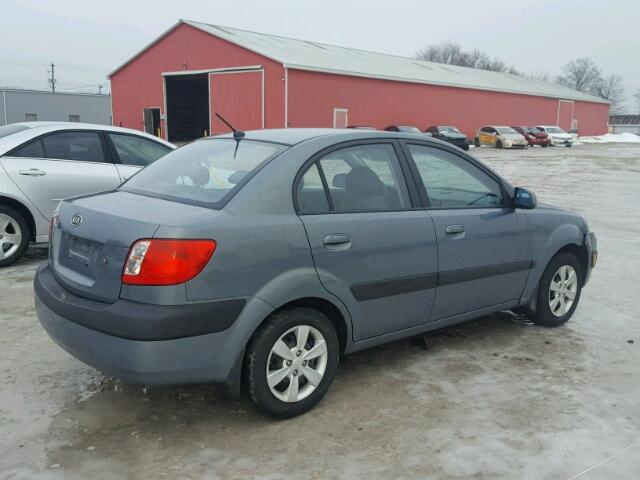 KNADE123986297064 - 2008 KIA RIO BASE BLUE photo 4