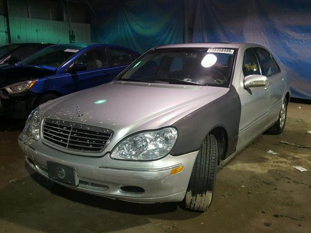 WDBNG75J3YA075887 - 2000 MERCEDES-BENZ S 500 SILVER photo 2