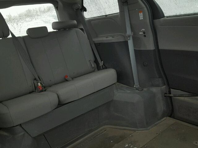 5TDYK3DCXFS557541 - 2015 TOYOTA SIENNA XLE GRAY photo 6