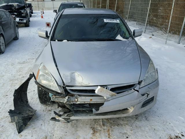 1HGCM56417A218060 - 2007 HONDA ACCORD LX SILVER photo 9