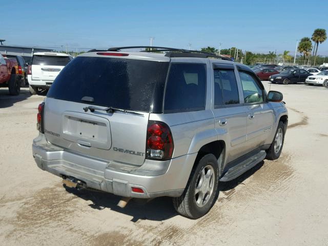 1GNDS13S042420745 - 2004 CHEVROLET TRAILBLAZE SILVER photo 4