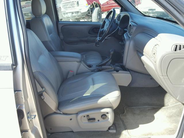 1GNDS13S042420745 - 2004 CHEVROLET TRAILBLAZE SILVER photo 5