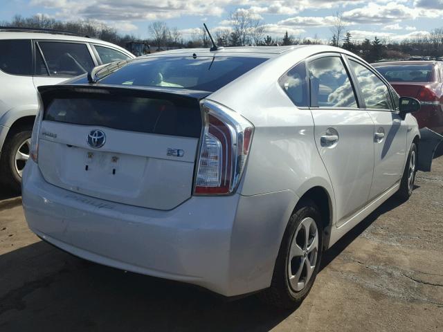 JTDKN3DU4D1627227 - 2013 TOYOTA PRIUS WHITE photo 4