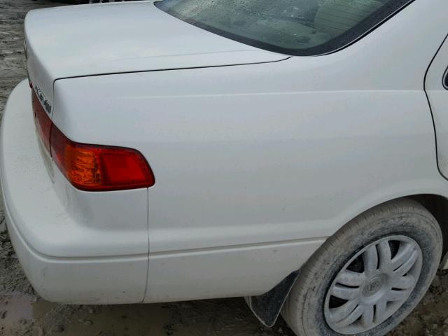 4T1BG22K11U864446 - 2001 TOYOTA CAMRY CE WHITE photo 9