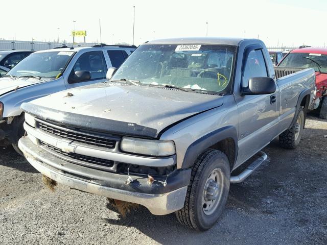 1GCGC24UX1Z271031 - 2001 CHEVROLET SILVERADO GRAY photo 2