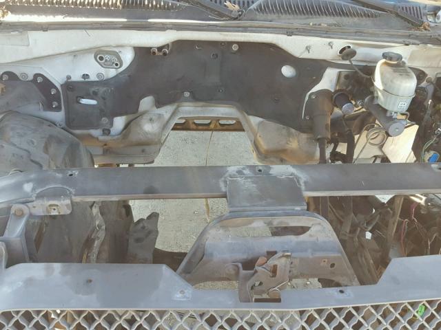 1GCHC24U73E296421 - 2003 CHEVROLET SILVERADO WHITE photo 7