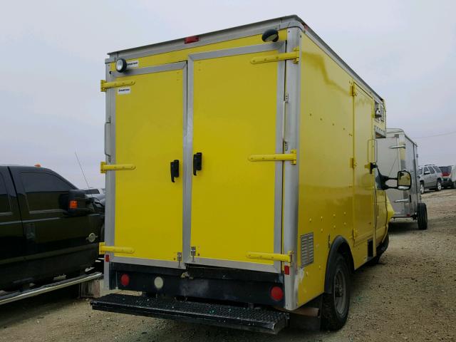 1FDSE3FL6BDA27319 - 2011 FORD ECONOLINE YELLOW photo 4