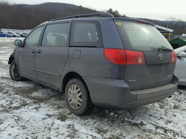 5TDKK4CC3AS302736 - 2010 TOYOTA SIENNA CE GRAY photo 3