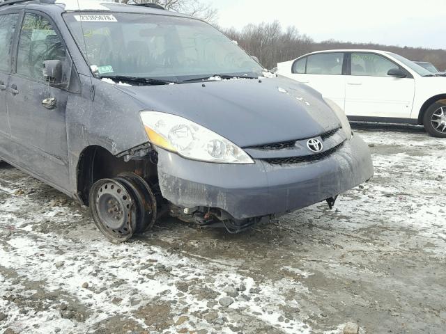 5TDKK4CC3AS302736 - 2010 TOYOTA SIENNA CE GRAY photo 9