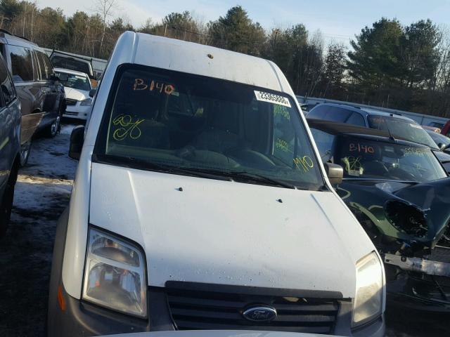 NM0LS6AN8AT003990 - 2010 FORD TRANSIT CO WHITE photo 9