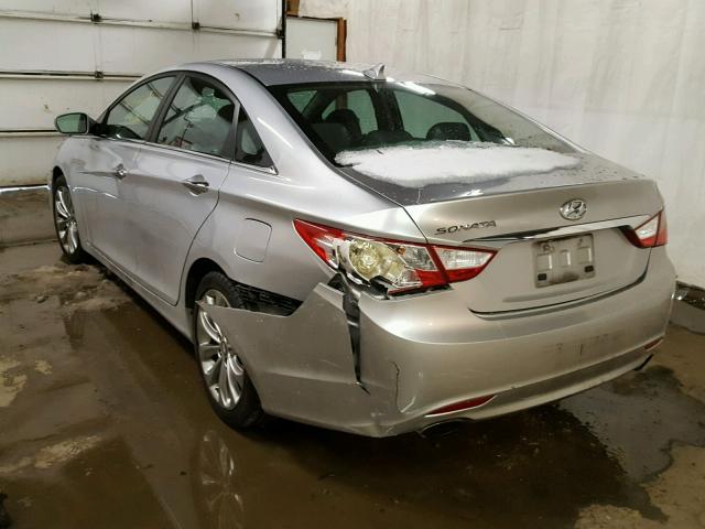 5NPEC4AC4BH253633 - 2011 HYUNDAI SONATA SE GRAY photo 3