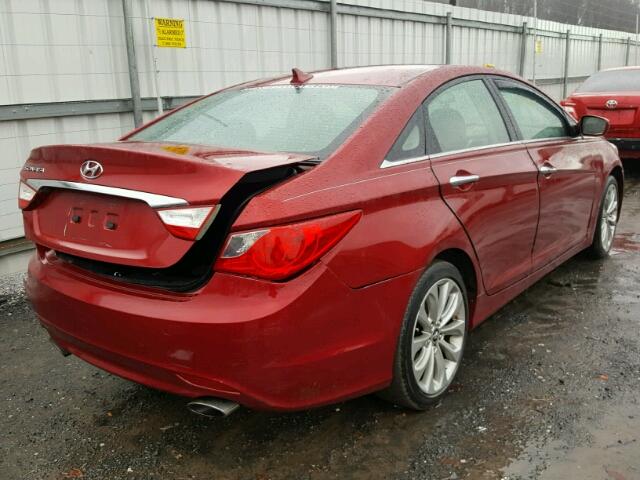 5NPEC4AC0BH113563 - 2011 HYUNDAI SONATA SE RED photo 4