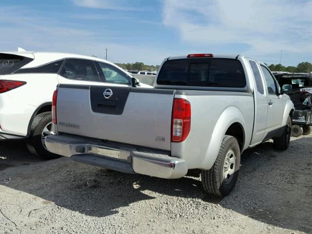 1N6BD06T07C412987 - 2007 NISSAN FRONTIER K SILVER photo 4