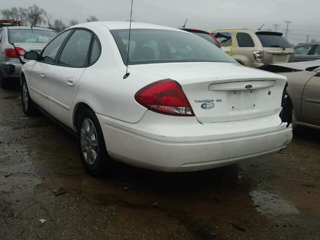 1FAFP53U25A252454 - 2005 FORD TAURUS SE WHITE photo 3