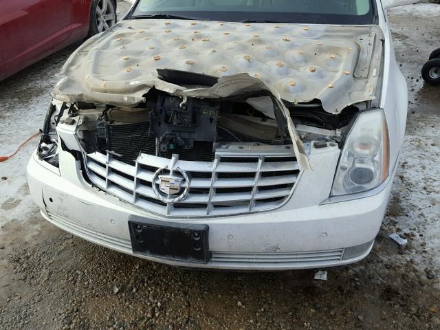 1G6KD57Y77U167628 - 2007 CADILLAC DTS WHITE photo 9