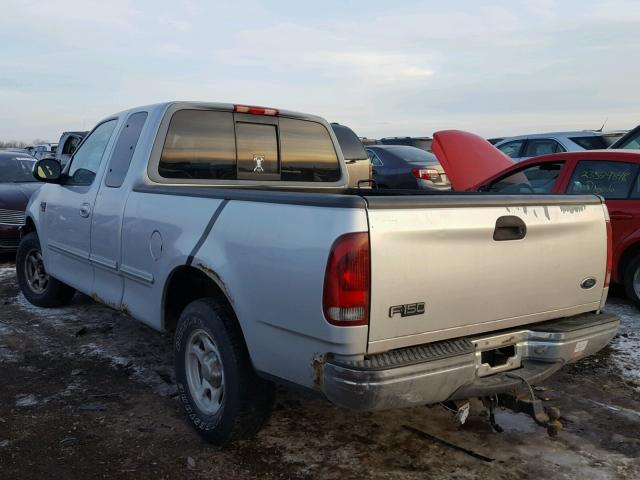 1FTZX1766WNB51178 - 1998 FORD F150 SILVER photo 3