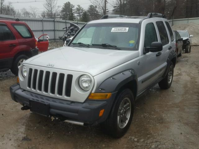 1J4GL38K65W725341 - 2005 JEEP LIBERTY RE GRAY photo 2