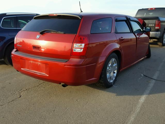 2D4FV47T98H130288 - 2008 DODGE MAGNUM RED photo 4