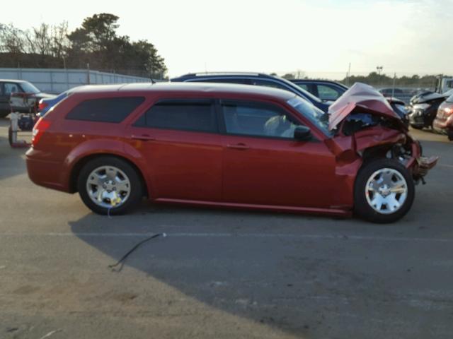 2D4FV47T98H130288 - 2008 DODGE MAGNUM RED photo 9