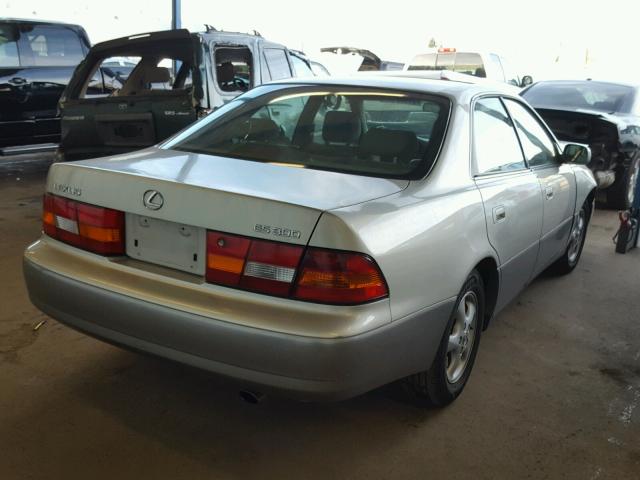 JT8BF22G7V0003836 - 1997 LEXUS ES 300 BEIGE photo 4