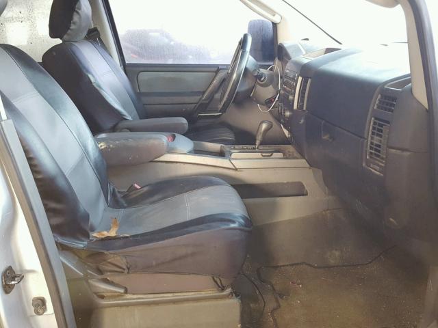 1N6BA07A27N215720 - 2007 NISSAN TITAN XE SILVER photo 5