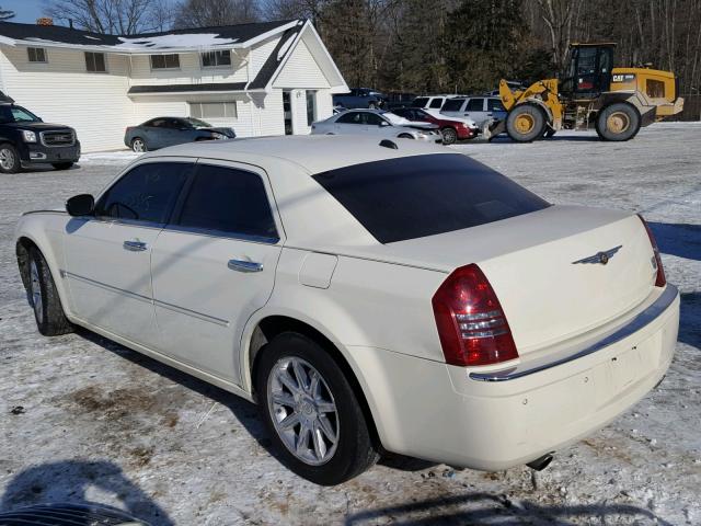 2C3AA63H85H595435 - 2005 CHRYSLER 300C CREAM photo 3