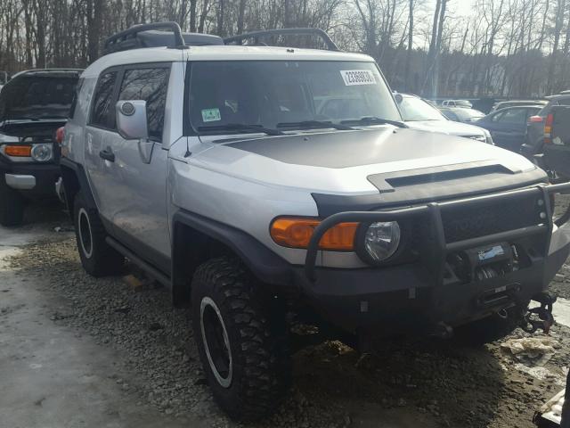 JTEBU11F170007440 - 2007 TOYOTA FJ CRUISER SILVER photo 1